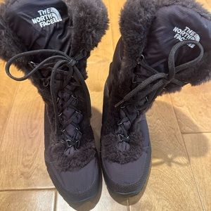 The North Face Fur Lined Boots Chocolate Brown Women’s US size 6.5.
